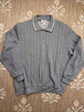 Vintage Cricket Lane Classic Gray Men’s Knit Polo Sweater